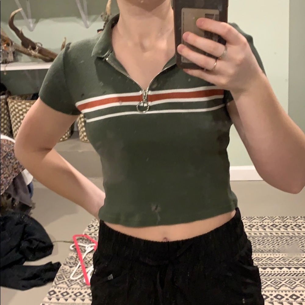 Crop top - Picture 2 of 2